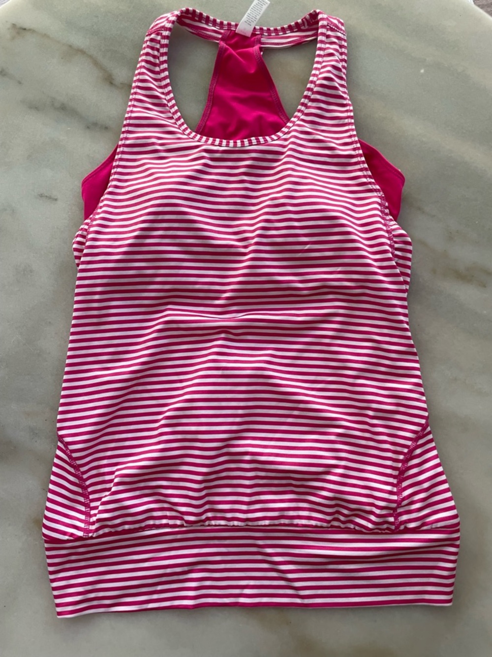 Gap women’s Pink Striped workout Top size S